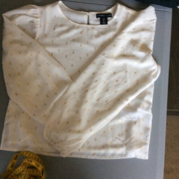 Sincerely, Jules Lightweight Pull-Over Blouse with Long Sleeve, White with Gold - Picture 4 of 5